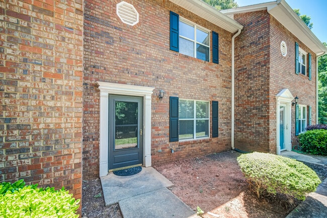 Building Photo - 4084 Hidden Hollow Dr Rental