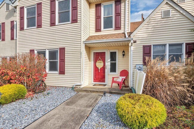 Photo - 211 Harbourtown Blvd