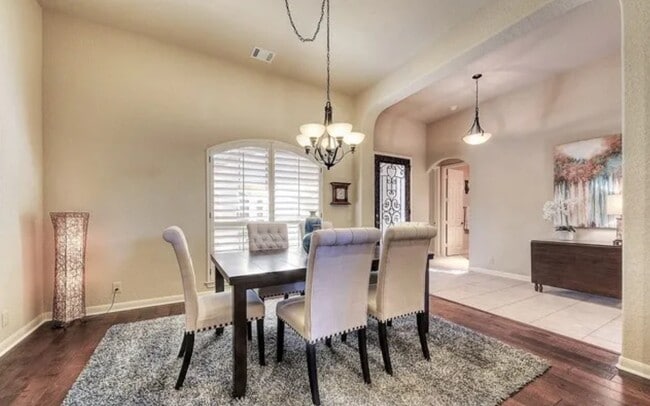 Photo - 3207 Medaris Ln