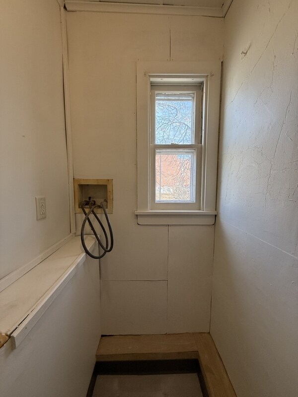 Photo - 1003 Ontario Ave