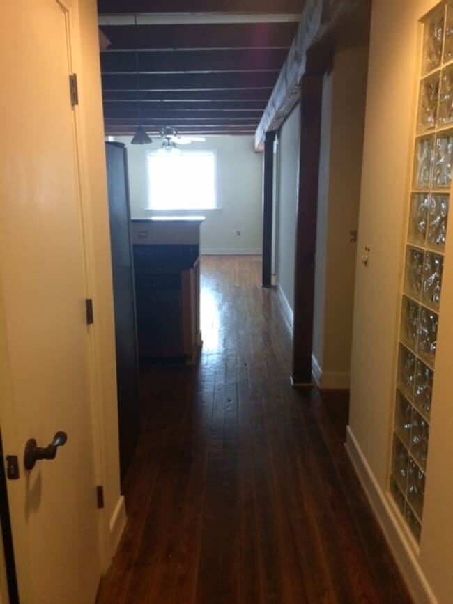 Photo - Montgomery Square Apartments