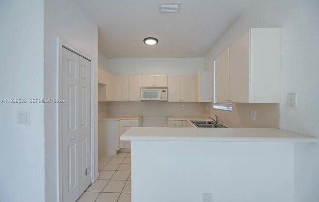 Photo - 1441 SE 24th Ct