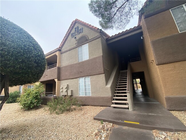 Photo - 2200 S Fort Apache Rd Condominio Unidad 2245