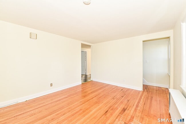 Photo - 146 Warsaw St