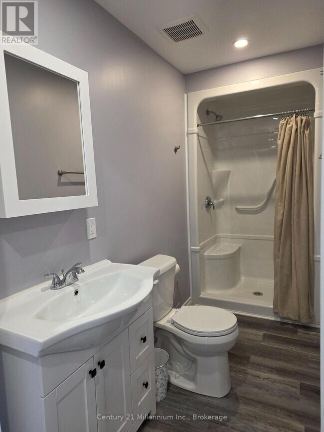 Photo - 617 Campbell St Unité 2