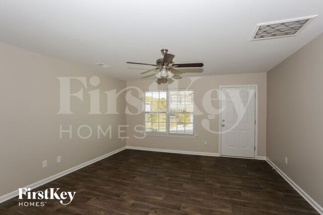 Photo - 413 Bennington Dr