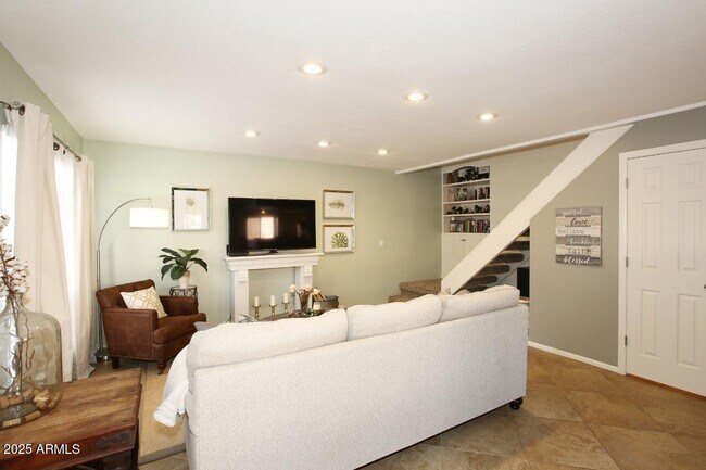 Photo - 10408 N 11th Pl