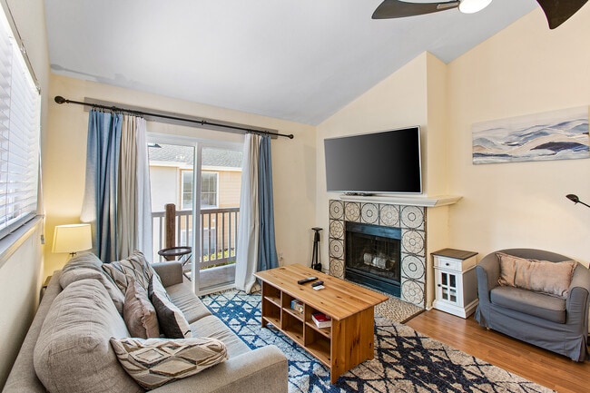 Building Photo - 3506 Cove View Blvd Unit 1002