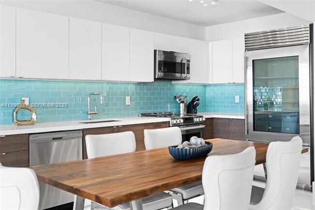 Photo - 100 Lincoln Rd Unit 100 Lincoln Rd  1523