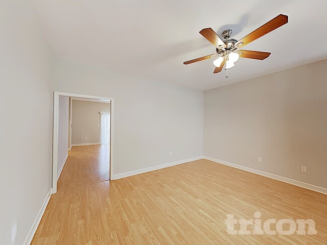 Photo - 805 Stratford Rd
