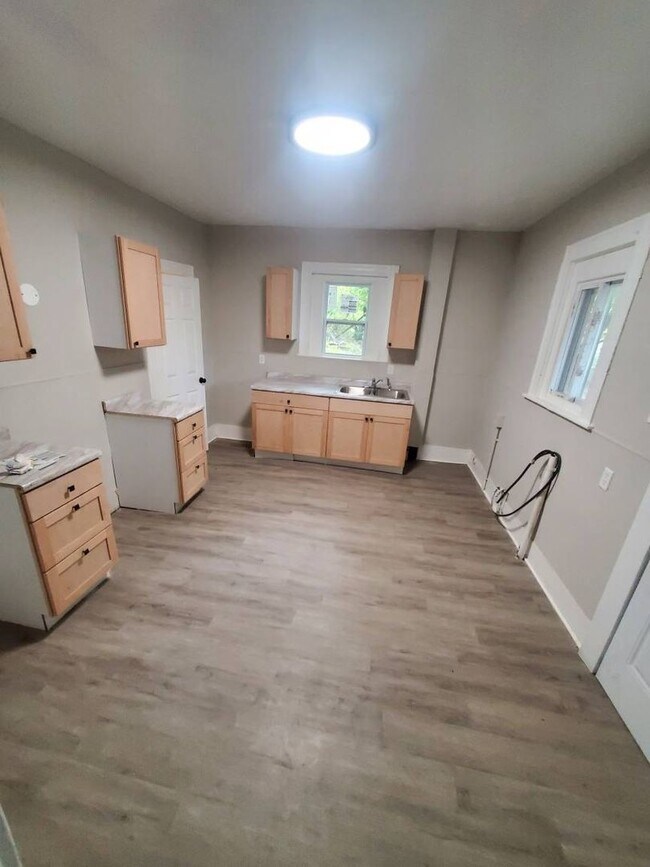 Photo - Charming 4-Bedroom Property in Prime Location