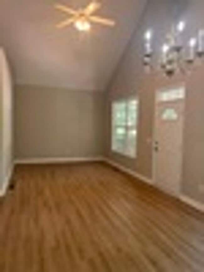 Photo - Great home with 2 separate entrances & a Fenced in yard!