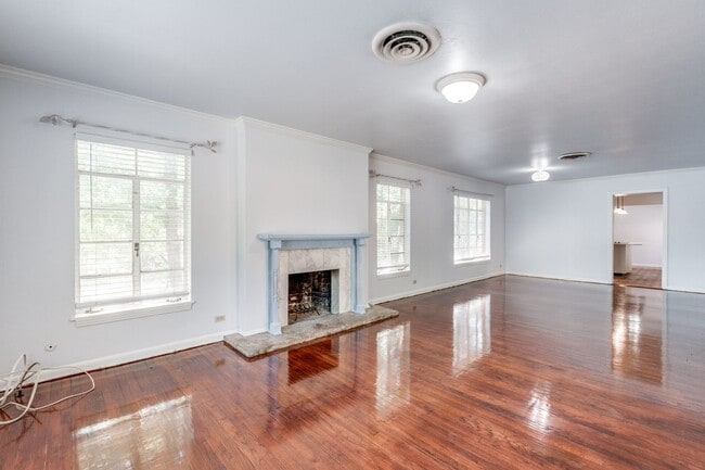 Photo - ALAMO HEIGHTS I.S.D.