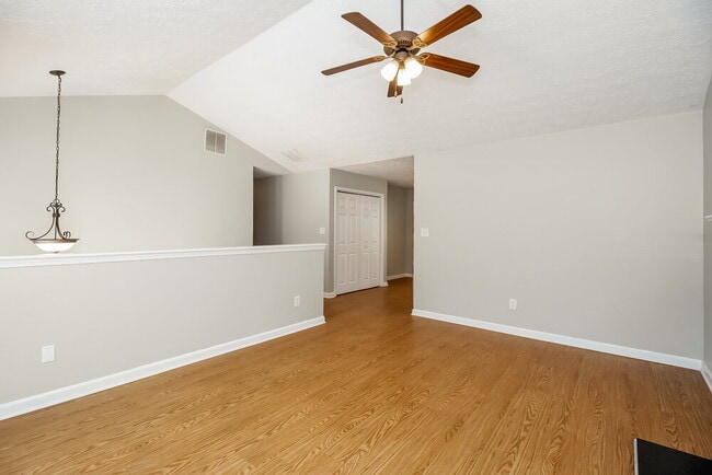 Photo - 97 Summer Creek Dr