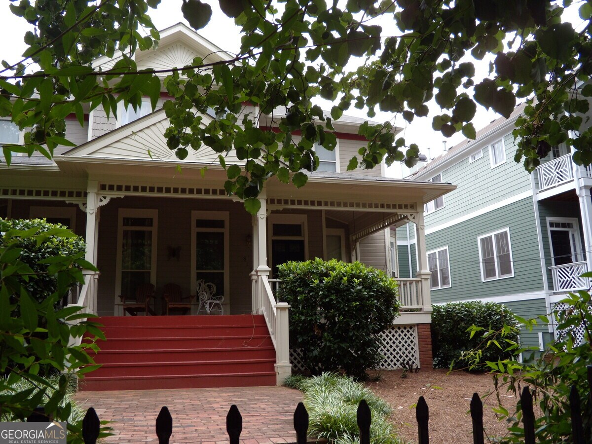 Photo - 815 Edgewood Ave NE