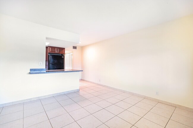 Photo - 361 SE 19th Ave Unit 19