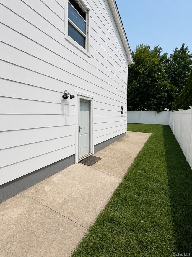 Photo - 272 Davenport St
