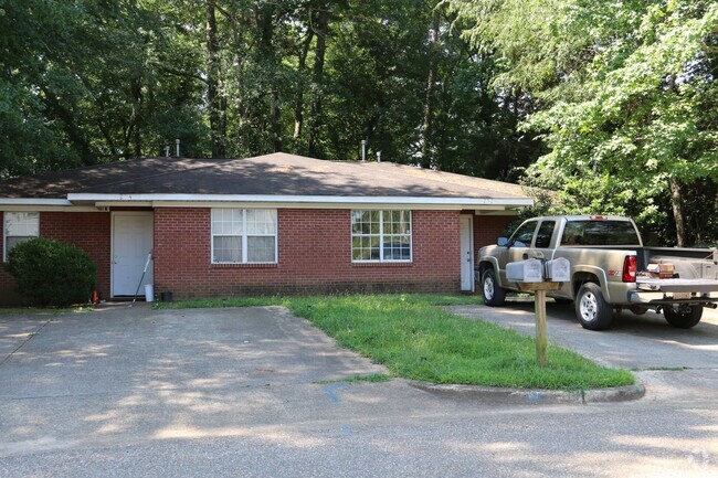 Building Photo - Nice Duplex in Auburn! Rental