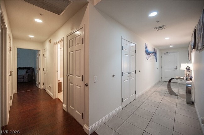 200 W Sahara Ave