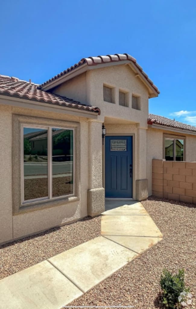 Building Photo - Modern Benson Home For Rent