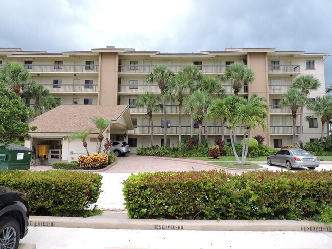Building Photo - 701 Seafarer Cir Unit 505 Rental