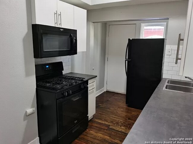 Photo - 428 Dunning Ave