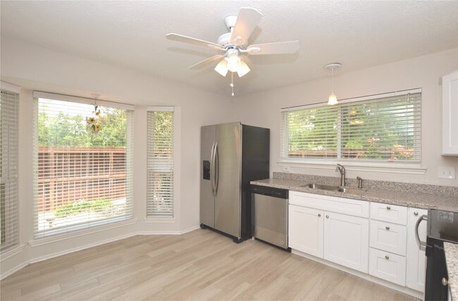 Photo - 703 Flower Field Ct