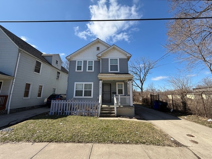 Charming 3 beds 2 baths in Cleveland! - Charming 3 beds 2 baths in Cleveland! House