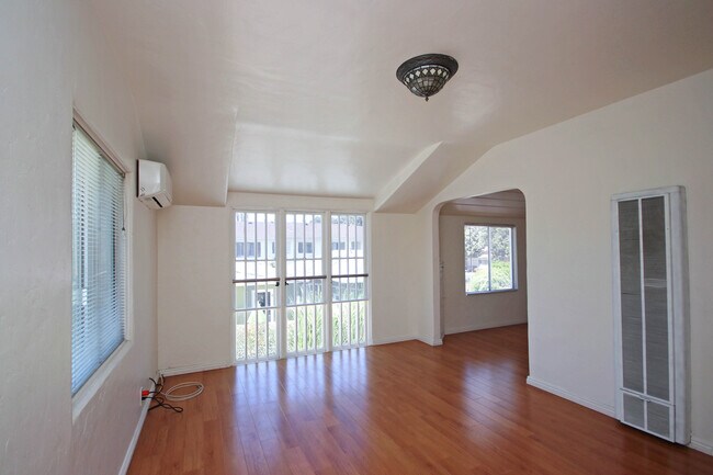 409 N Monterey St Unit 409.5