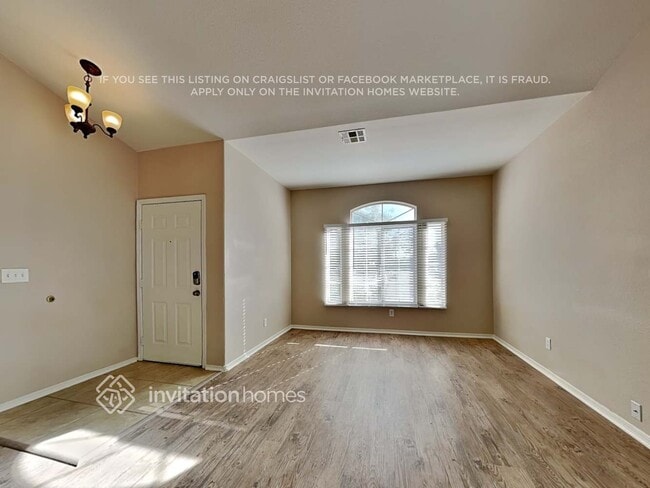 Photo - 2424 Carolina Ct