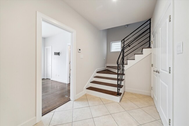 3041 Clinton Dr