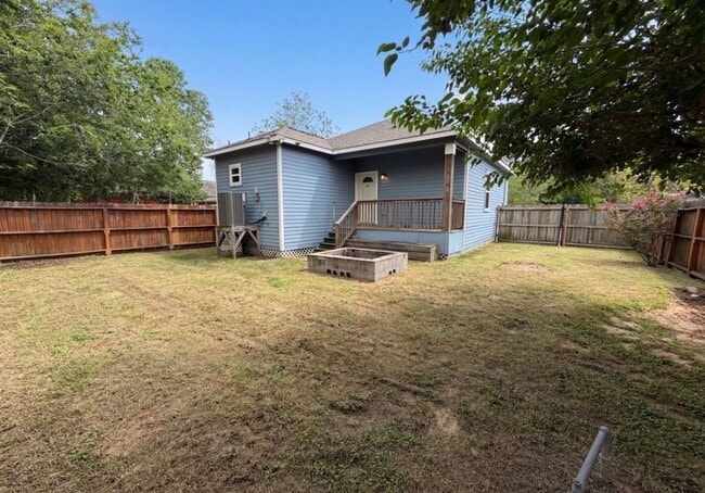 Photo - 4417 Edward St