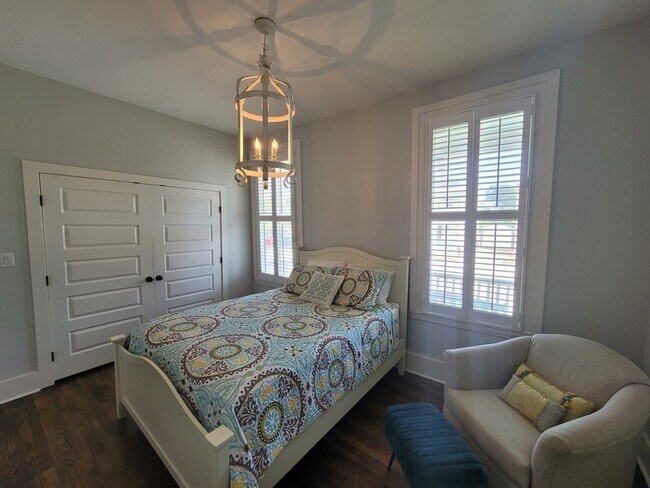 Photo - 1409 Moody Ave