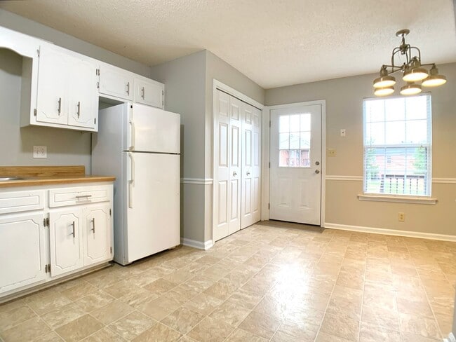 Photo - 329 Audrea Ln