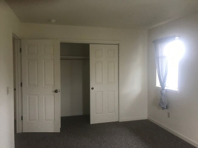 Photo - 655elli Unit B