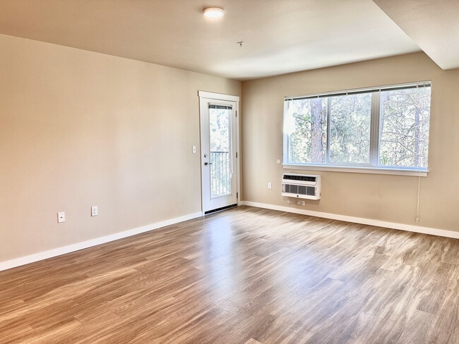 1BR, 1BA - 647SF