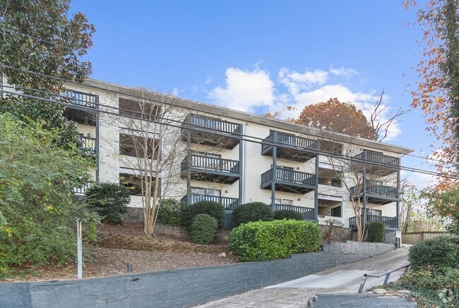 Building Photo - Signal Hill Rental
