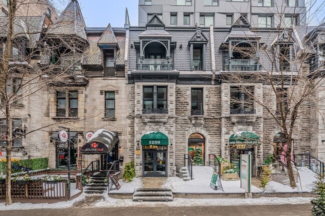 Building Photo - 1230 R. Bishop Unit 706