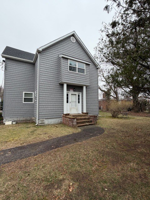 156 Smithtown Blvd Unidad 1B