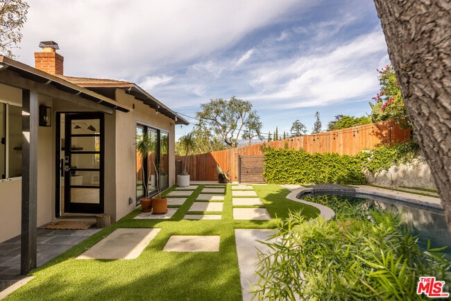 Photo - 3424 Primera Ave