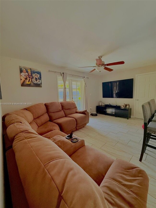 Photo - 1104 E Jasmine Rd