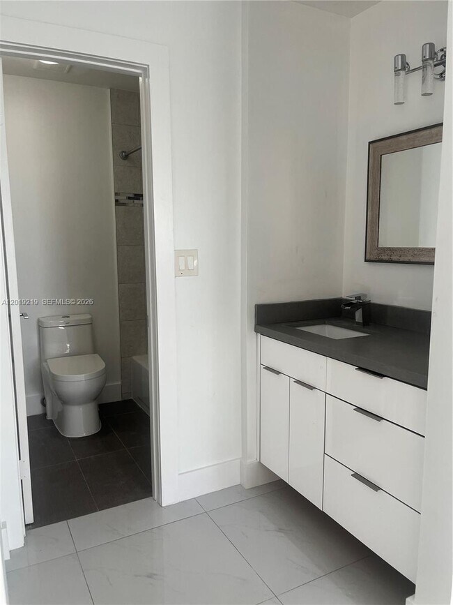 10121 W Sunrise Blvd Unit 301