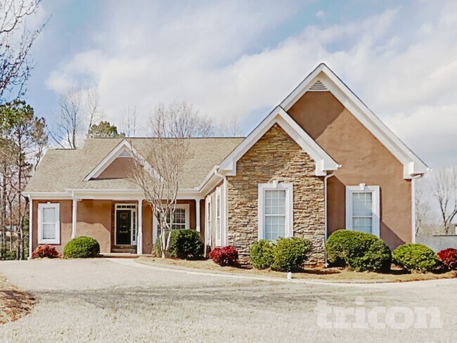 Photo - 295 Wisteria Blvd
