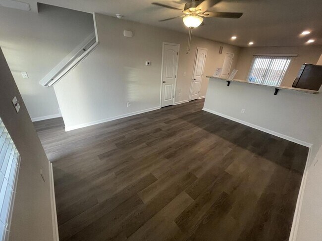 1022 Peony Ln