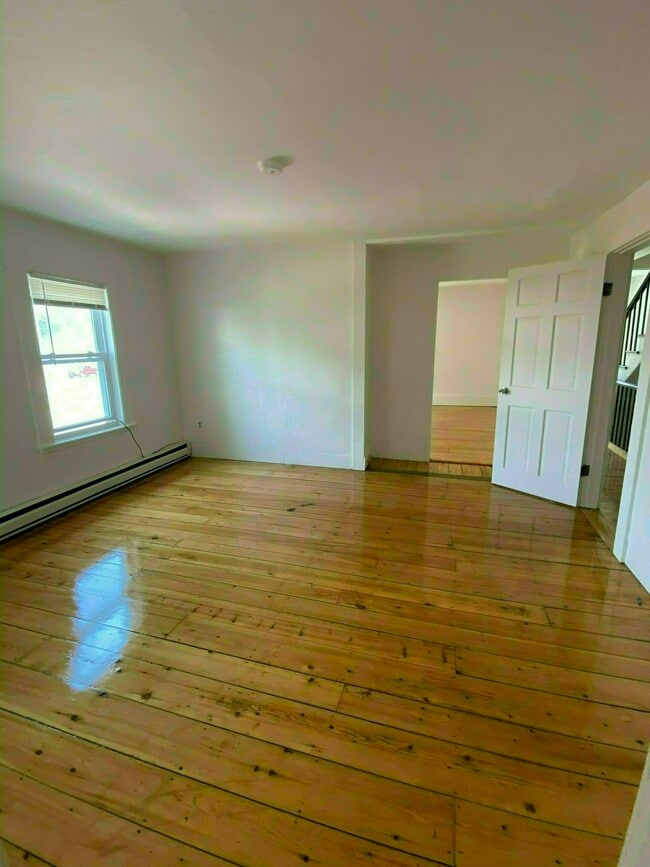 Photo - 5 Wade Ave Unit 2