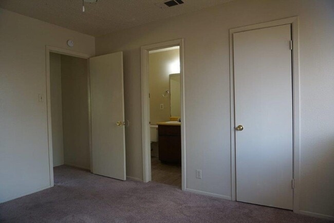 Photo - 5919 Hidden Valley Trail