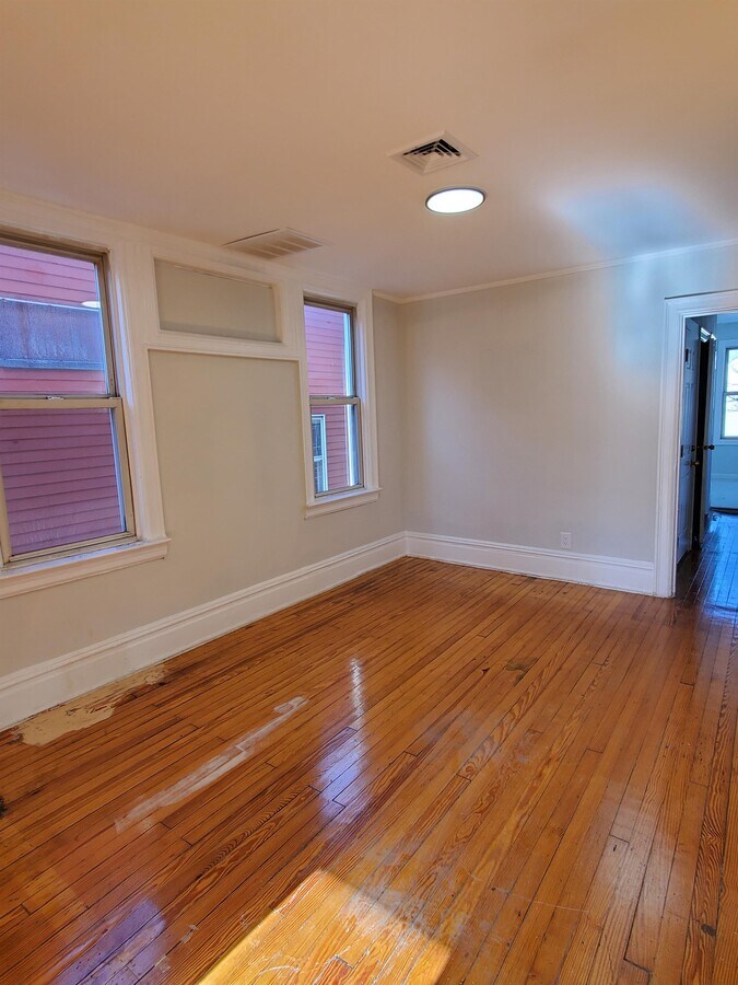 Photo - 136 Myrtle Ave