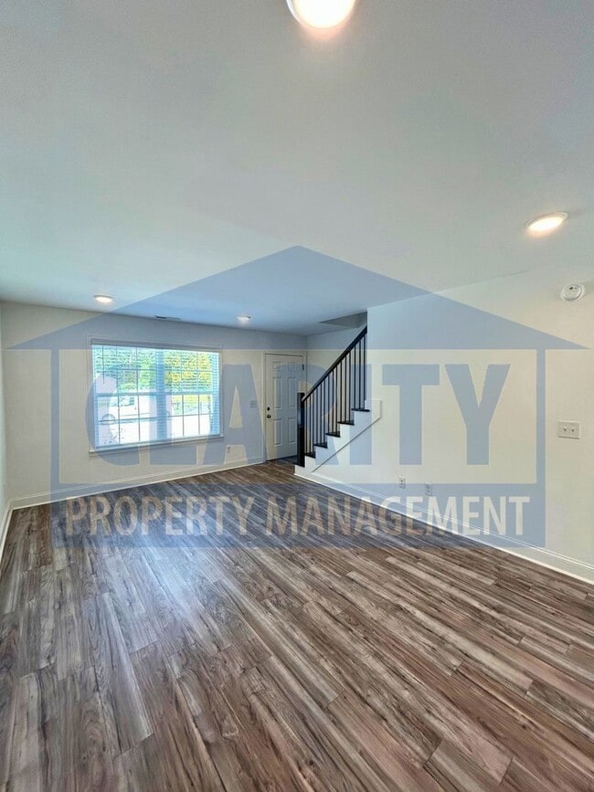1807 Forest Ridge Dr SW Unit 3