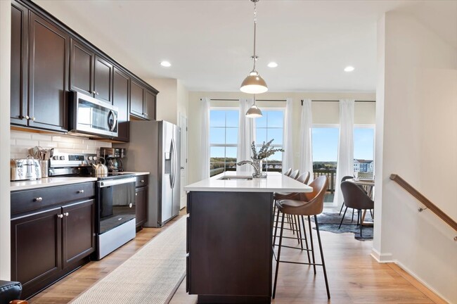 Building Photo - 191 Clifton Mnr