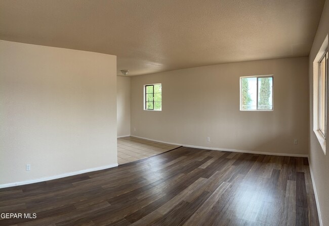 Photo - 5140 Tropicana Ave